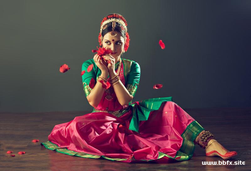 印度舞基本动作入门，轻松学会跳印度舞