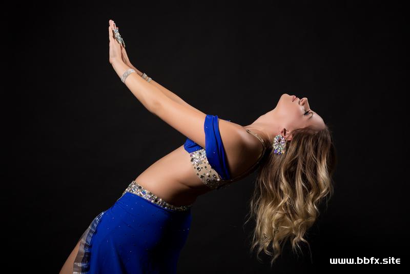 肚皮舞的基础知识与讲解示范，肚皮舞的动作要领与成品舞表演