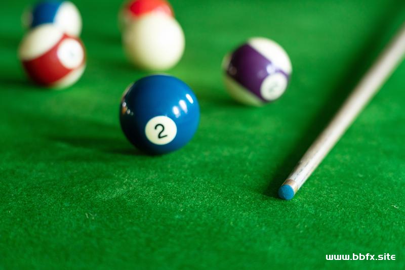 如何学会打台球？标准台球教学全集