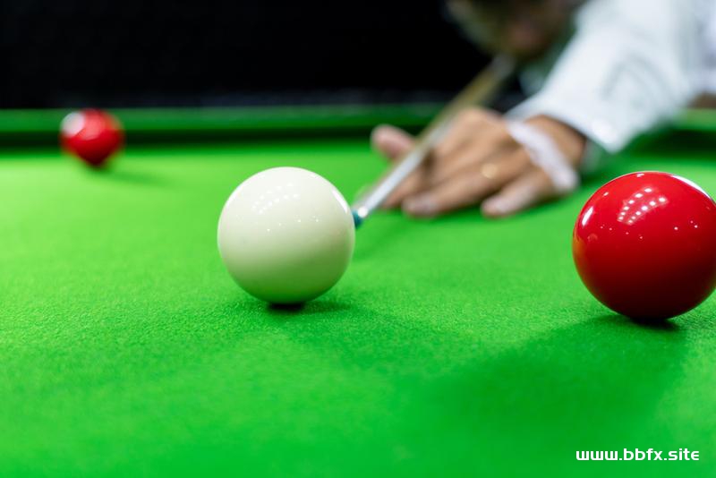 台球初学者基础入门，斯诺克的动作与技巧